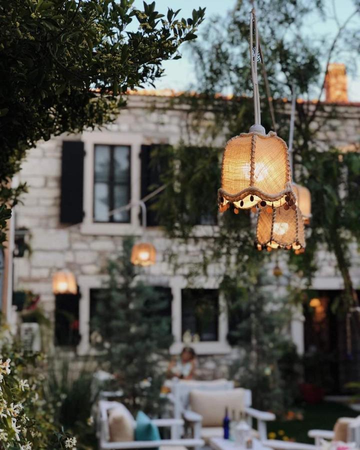 Urla Tas Konak Otel Exterior photo