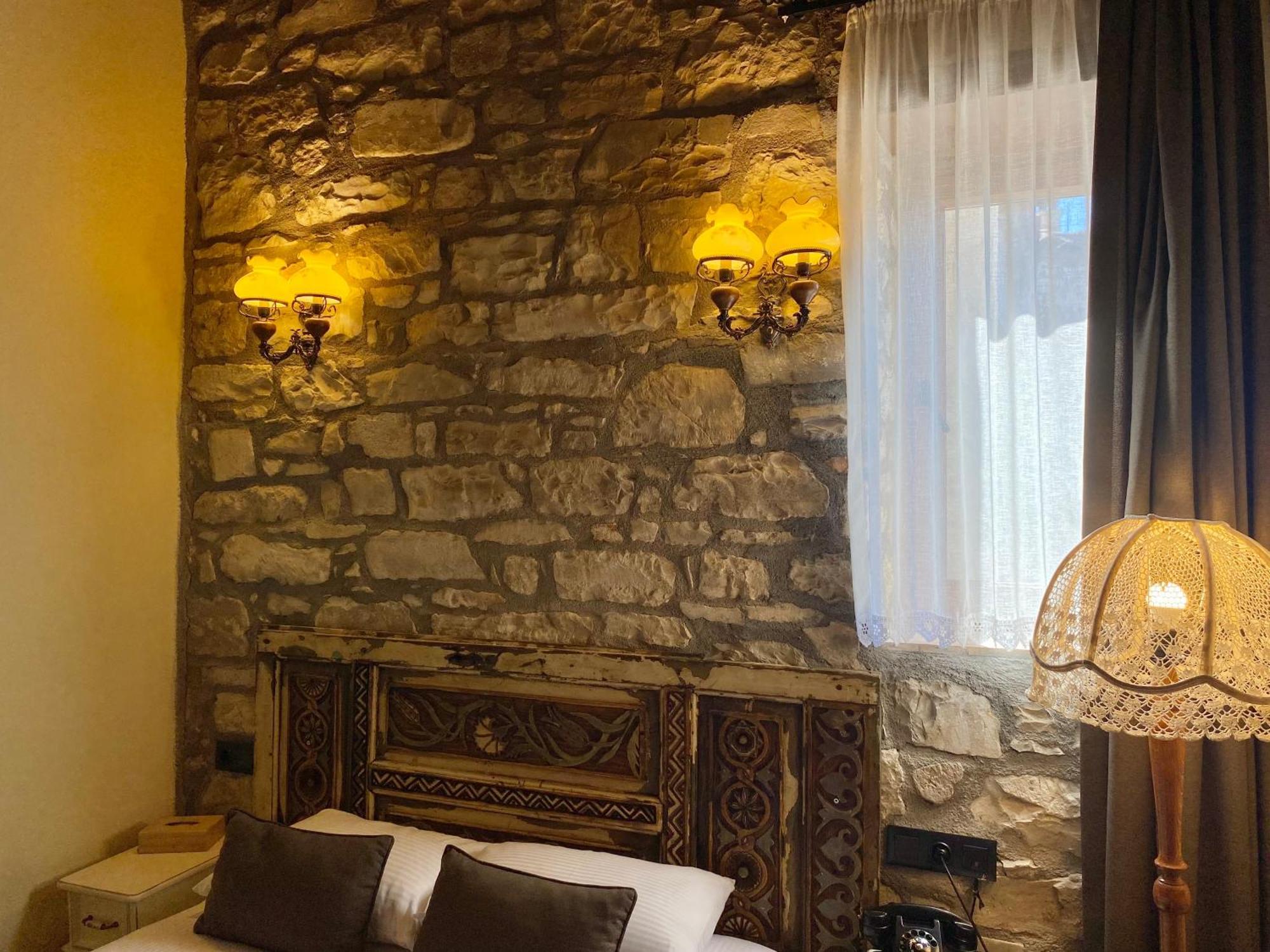 Urla Tas Konak Otel Exterior photo